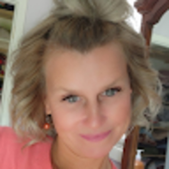 Meet your Posher, Susan - Picture 1 of 1